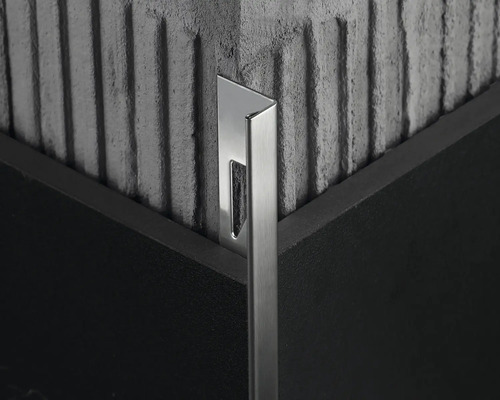 Eckansicht eines Edelstahl-Fliesenprofils