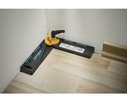 Wolfcraft Eckenschneider zum Anpassen von Sockelleisten in Ecken