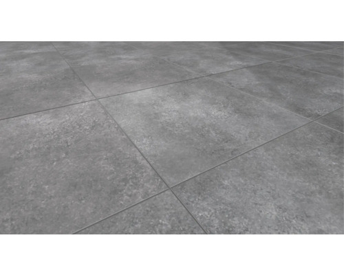 Fliesenboden mit quadratischen, grauen Fliesen
