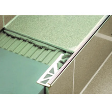 Fliesenabschluss mit Profil und Dreiecksdesign