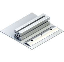 Aluminiumprofil mit Abdeckung auf Aluminiumplatte