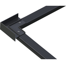 Eckverbindung für ein Metallprofil, verbunden mit Schrauben