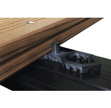 Terrassendiele und Clip zur Terrassenbefestigung