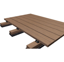 Terrassendielen montiert auf Unterkonstruktion mit Dämmplatten