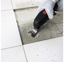 Fliesenentfernung mit einem Multifunktionswerkzeug