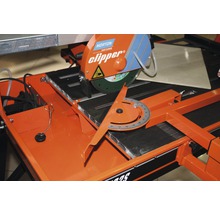 Norton Clipper Fliesenschneidmaschine mit Winkelführung und Sägeblatt