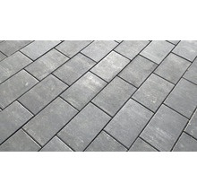 Verlegung von rechteckigen Pflastersteinen