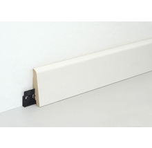 Sockelleiste aus Holz mit Befestigungsclip an einer Wand