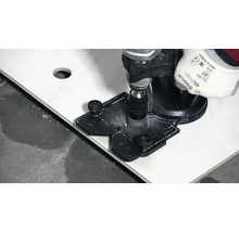 Fliesenbohren mit Bohrvorrichtung und Bohrmaschine