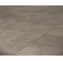 Bodenansicht von Keramikfliesen mit matter Oberfläche und rechteckiger Form