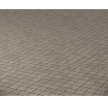 Fliesenboden mit quadratischem Muster