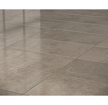 Bodenansicht mit rechteckigen Keramikfliesen