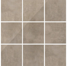 Neun quadratische Bodenfliesen aus Feinsteinzeug mit matter Oberfläche