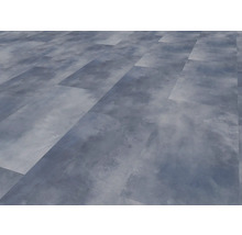 Verlegter Vinylboden mit Betonoptik