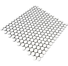 Quadratische Matte mit kleinen runden Fliesen