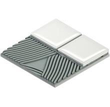 Querschnitt von Fliesen mit Fliesenkleber