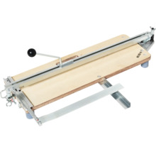 Fliesenschneider mit Holzbasis und Metallführung