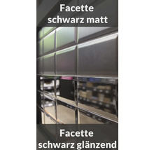 Nahaufnahme von schwarzen Facettenfliesen