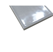 Einzelne glänzende Fliese