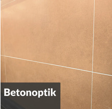 Nahaufnahme von Fliesen in Betonoptik mit Fugen