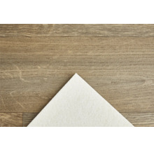 Holzboden mit Teppichunterlage