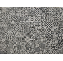 Wandfliesen mit unterschiedlichen Mustern