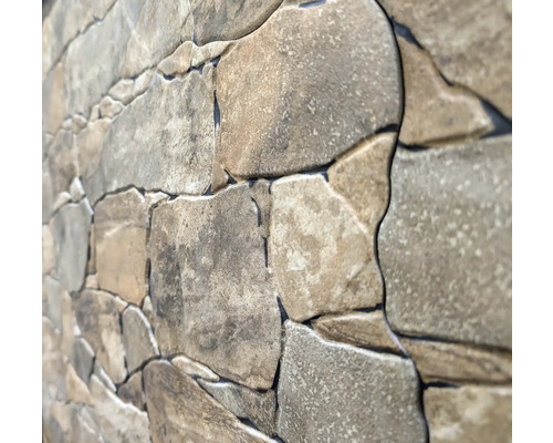 Nahaufnahme einer Wand mit Steinoptik