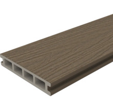 Terrassendiele aus Verbundmaterial mit Holzmaserung
