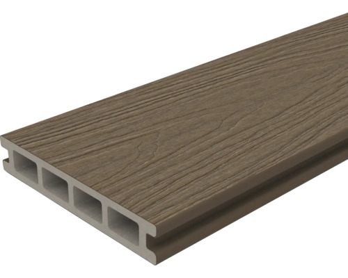 Terrassendiele aus Verbundmaterial mit Holzmaserung