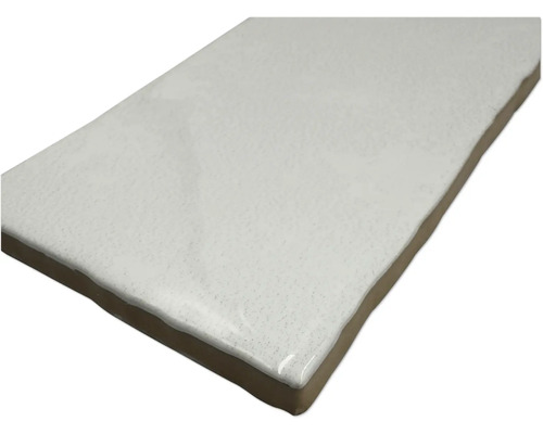 Einzelne weiße Fliese