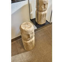 Dekorative Steinskulptur in Kopfform