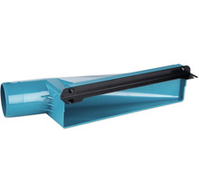 Staubabsaugadapter für Hobel aus blauem Kunststoff mit schwarzer Metallverstärkung