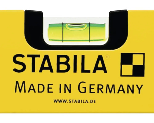 Nahaufnahme einer gelben Stabila Wasserwaage mit Libelle, Stabila Logo und Kennzeichnung für die Herstellung in Deutschland.