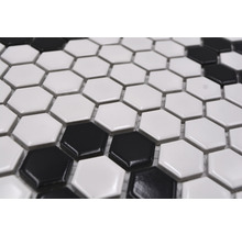 Mosaikfliesen mit sechseckigem Muster