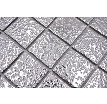 Quadratische Mosaikfliesen mit strukturierter Oberfläche
