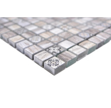 Mosaikfliese mit floralen Mustern