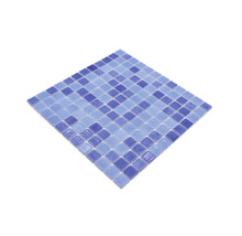 Mosaikfliese mit quadratischen Elementen