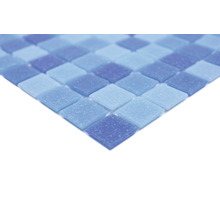 Mosaikfliese mit quadratischen Glassteinen