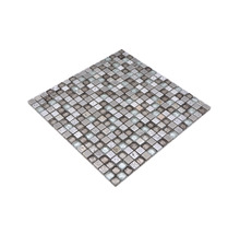 Mosaikfliese mit quadratischen Steinen