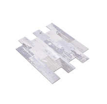 Paneel mit Holzoptik für Wand und Decke