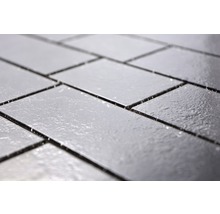 Rechteckige Bodenfliesen aus Keramik