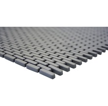 Graue Badematte mit rechteckigem Muster