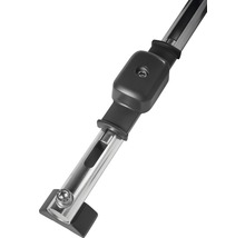 Detailansicht eines verstellbaren Metallrohrs mit Befestigungselementen