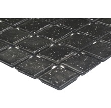 Quadratische Mosaikfliesen aus Glas