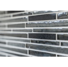 Mosaikfliesen in horizontaler Anordnung