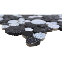 Mosaikfliese mit Kieseloptik