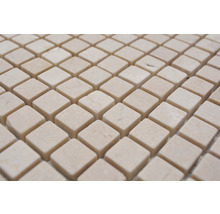 Mosaikfliesen aus Naturstein in quadratischer Form