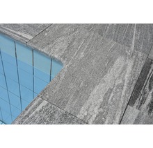 Detailaufnahme von grauen Steinplatten