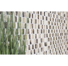 Wandfliesenmosaik mit Marmoroptik