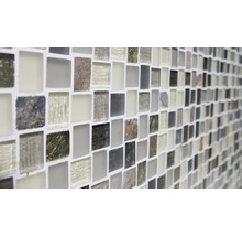 Quadratische Mosaikfliesen für die Wand